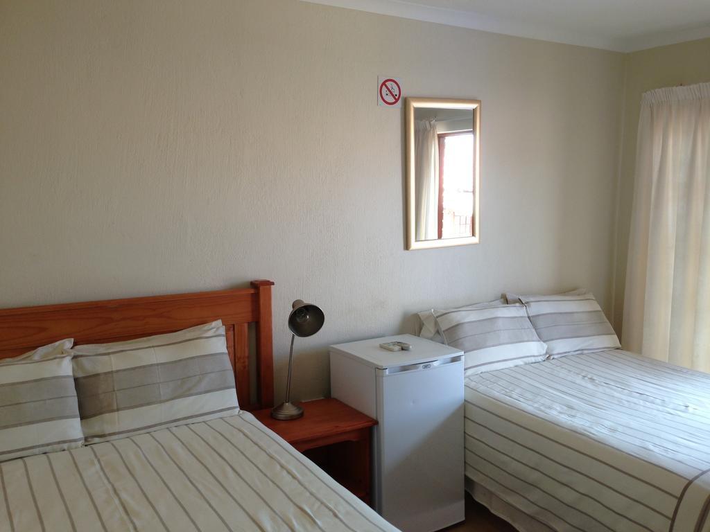 Country Link Guest Lodge Komatipoort Kültér fotó
