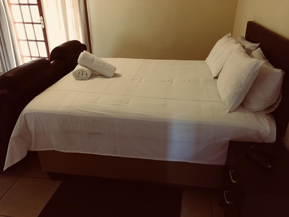 Country Link Guest Lodge Komatipoort Kültér fotó